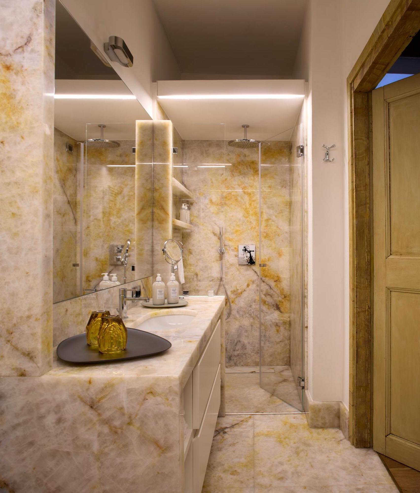 Palazzo Delle Pietre - Luxury Apartahotel