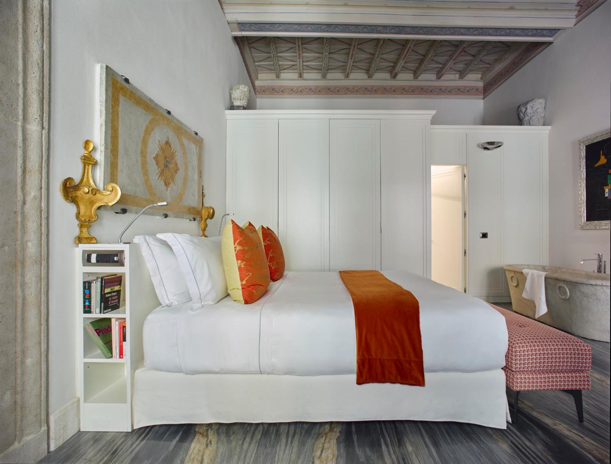 Palazzo Delle Pietre - Luxury 5* Roma