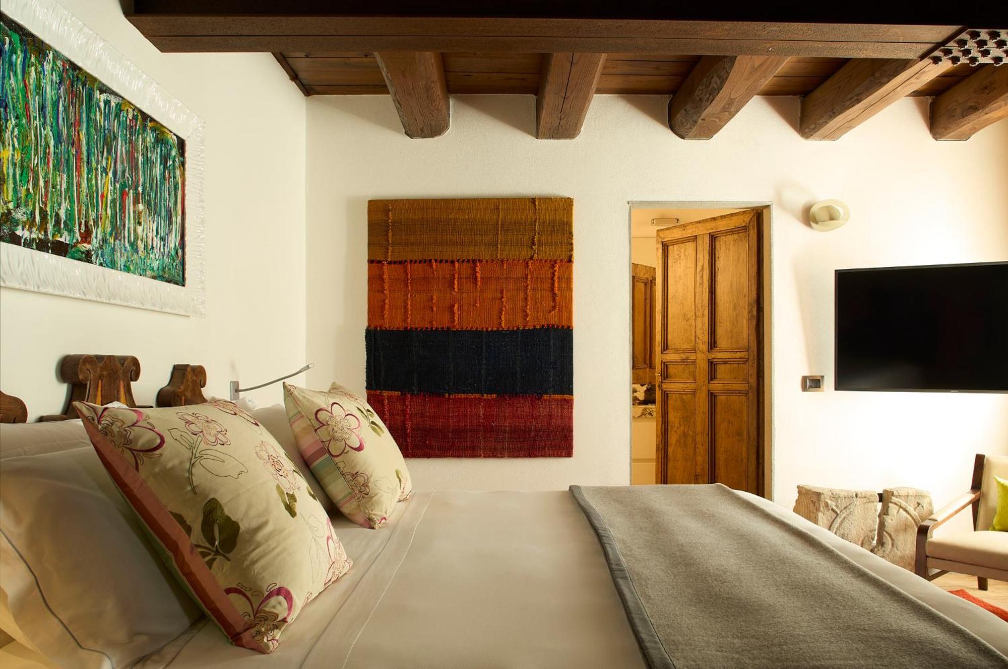 Palazzo Delle Pietre - Luxury Apartahotel