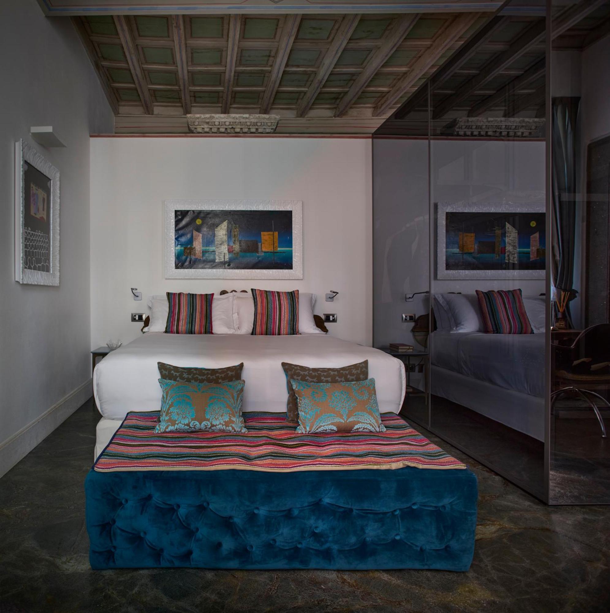 Palazzo Delle Pietre - Luxury Apartahotel